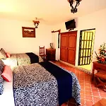 Hotel Meson Del Rosario